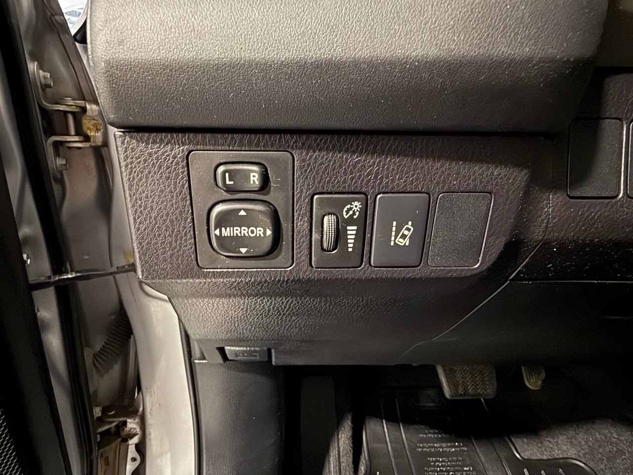 Toyota RAV4 LE 2018-12