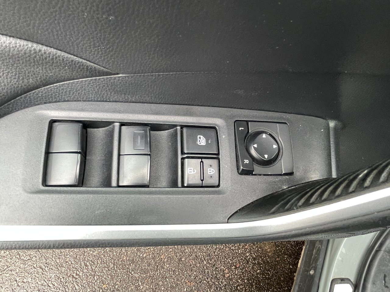 2019 Toyota RAV4 Trail-7