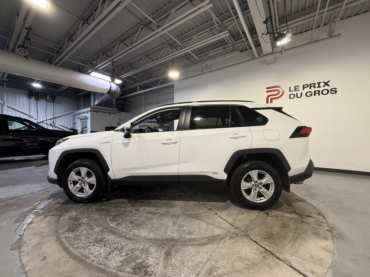 2019 Toyota RAV4 LE HYBRIDE-5