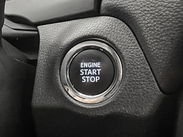 2021 Toyota RAV4 XLE AWD-18