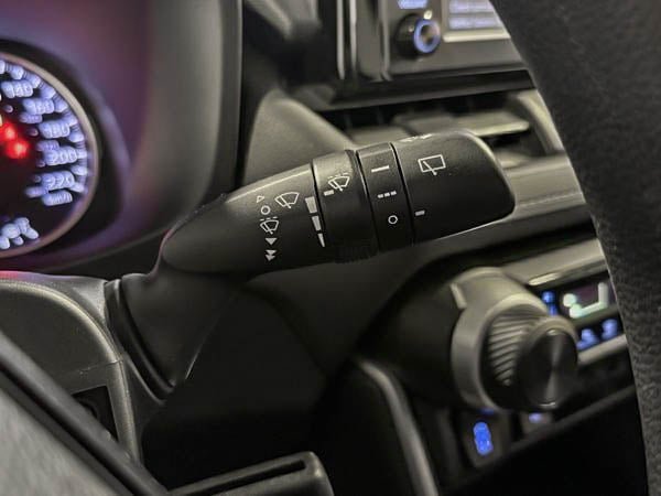 Toyota RAV4 LE 2021-17