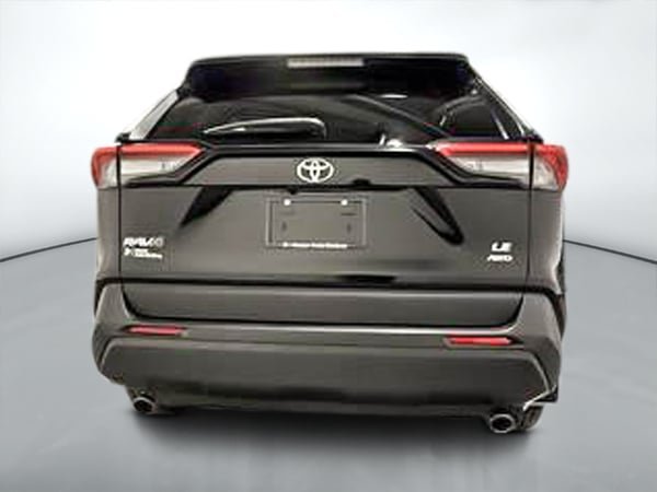Toyota RAV4 LE 2021-3
