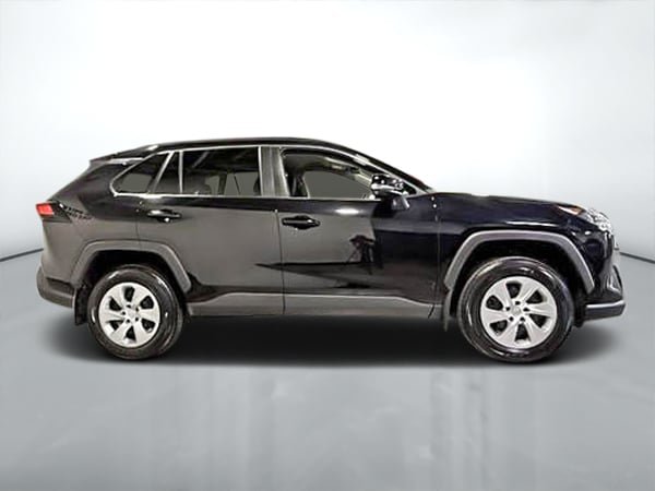 Toyota RAV4 LE 2021-1