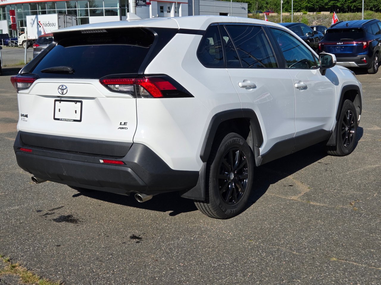 2022 Toyota RAV4 LE-2