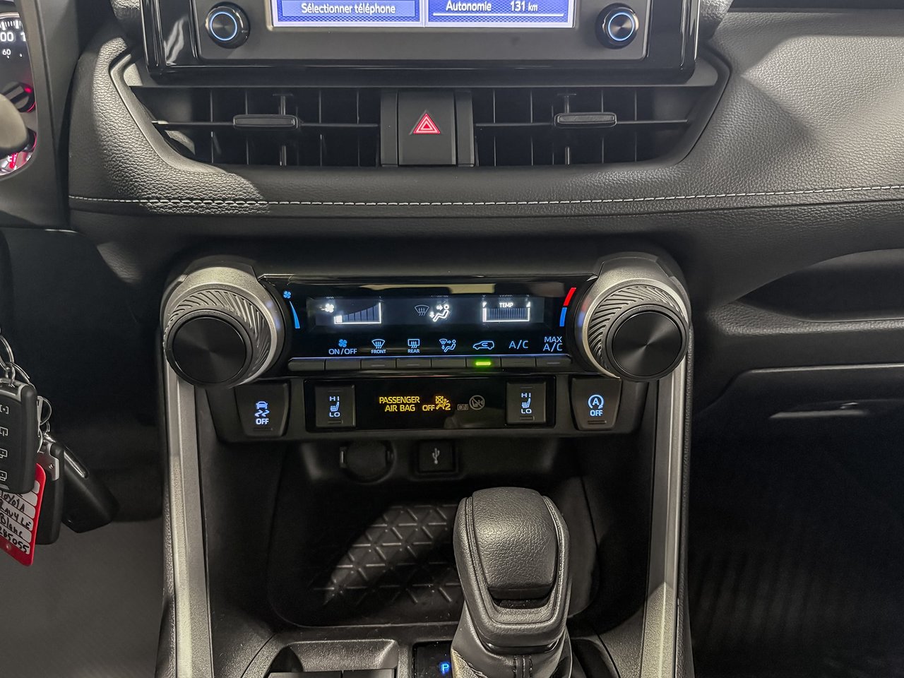 Toyota RAV4 LE AWD 2022-21