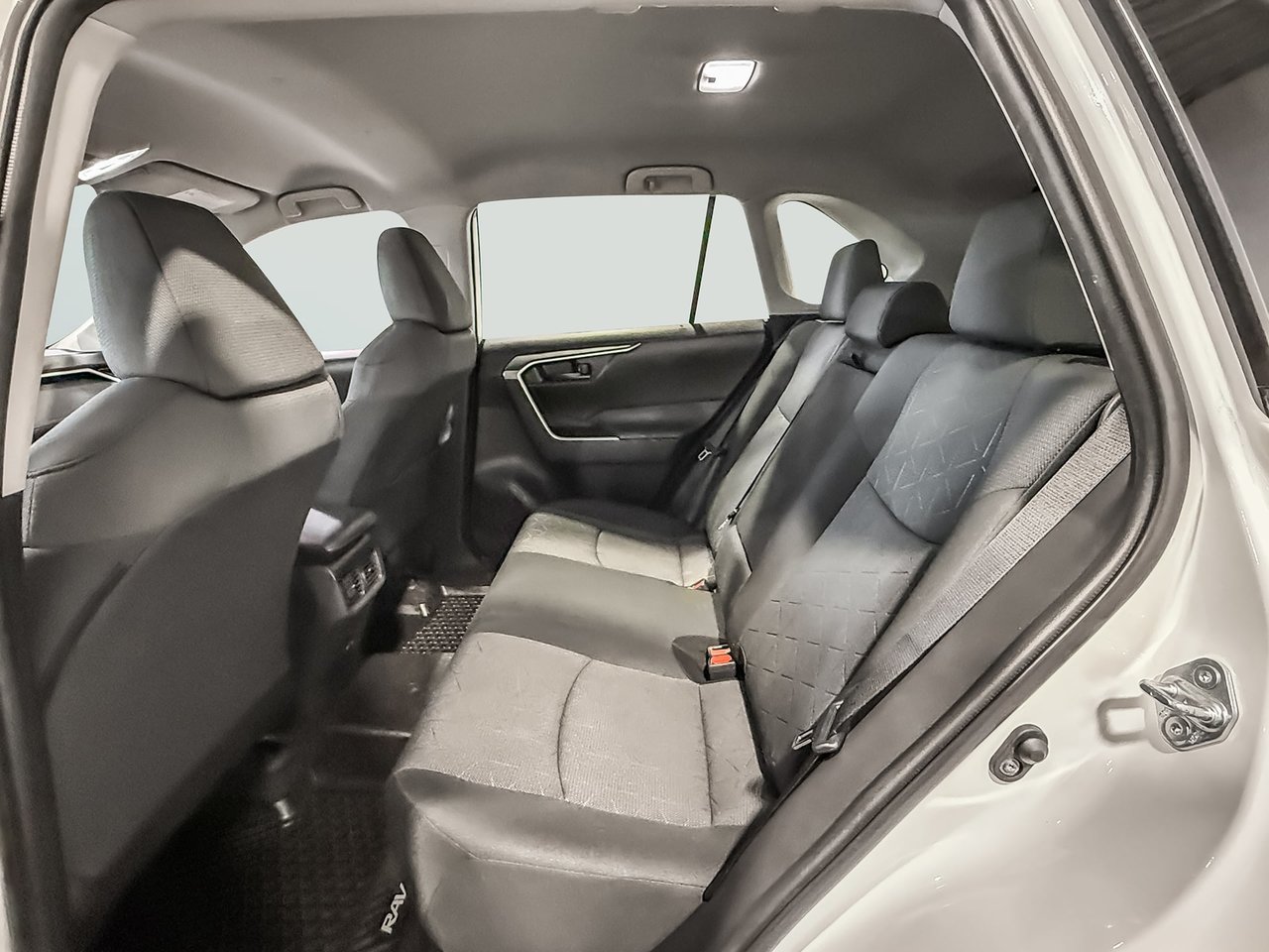 Toyota RAV4 LE AWD 2022-23