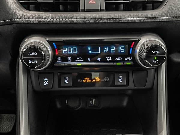 Toyota RAV4 Hybrid LE AWD 2023-18