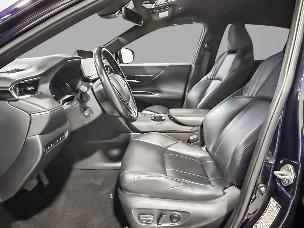 2024 Toyota Venza XLE-16