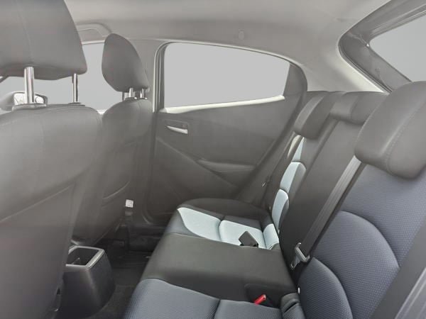 Toyota Yaris Hatchback BASE 2020-7