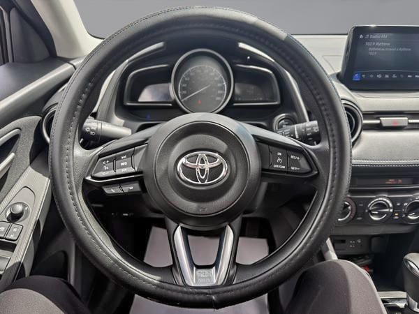 Toyota Yaris Hatchback BASE 2020-10