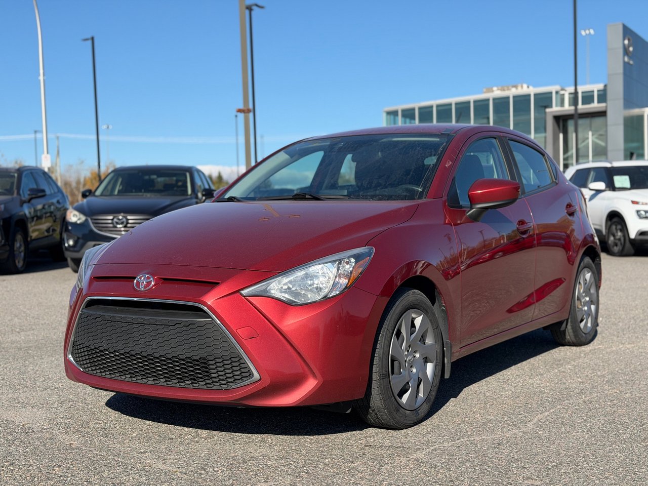 Toyota Yaris Hatchback Base 2020-6