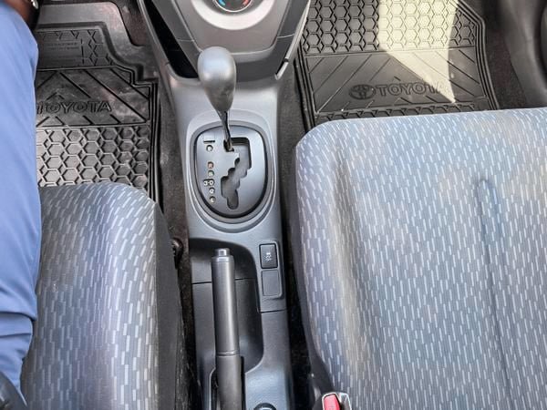 2012 Toyota Yaris BASE-16