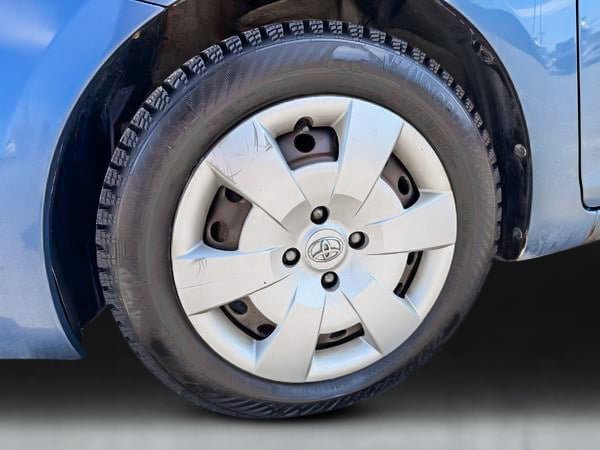 2012 Toyota Yaris BASE-8