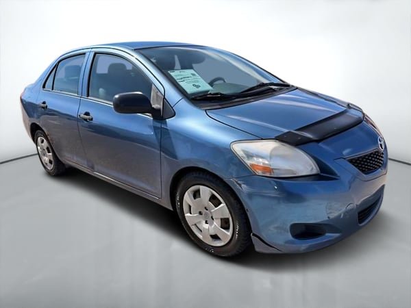 2012 Toyota Yaris BASE-0