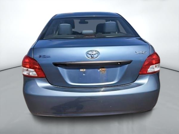 2012 Toyota Yaris BASE-5