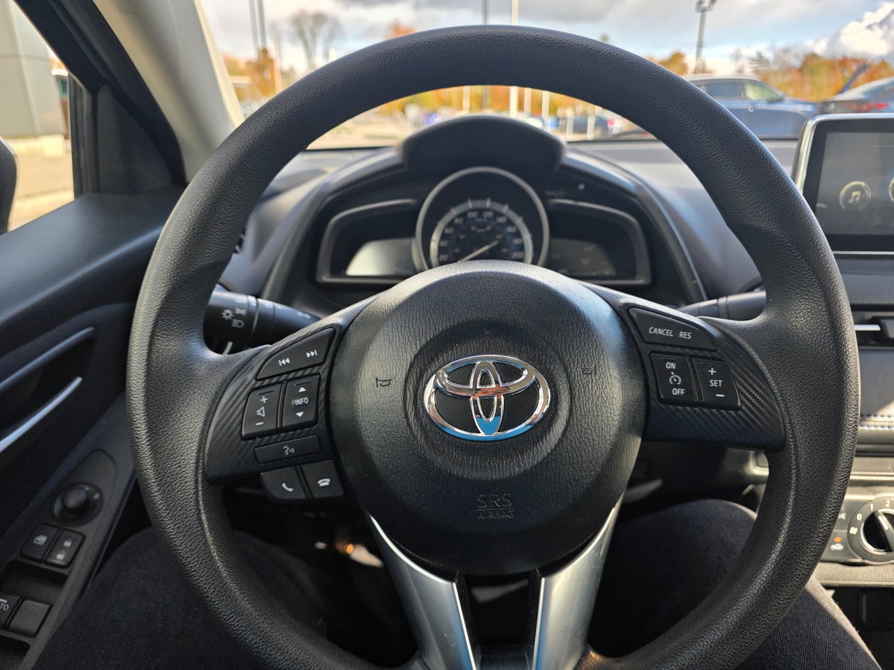 Toyota Yaris CE 2016-10