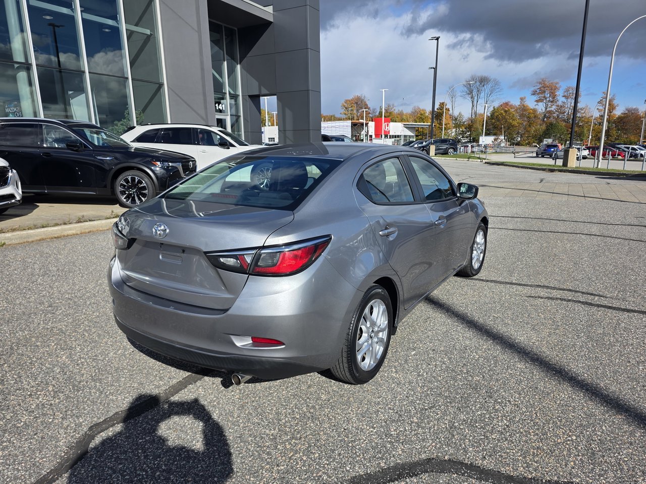 Toyota Yaris CE 2016-3