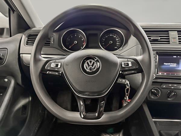 Volkswagen Berline Jetta COMFORTLINE 2017-14