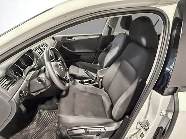 Volkswagen Berline Jetta COMFORTLINE 2017-13
