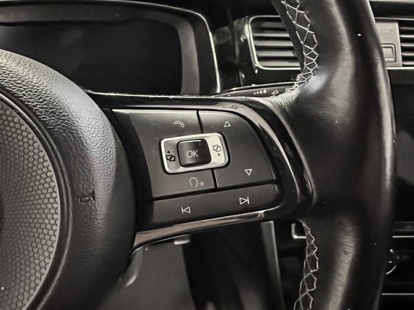 Volkswagen Golf R 2.0 TSI 2018-15