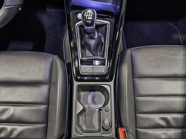 Volkswagen Golf R HATCHBACK 2024-23