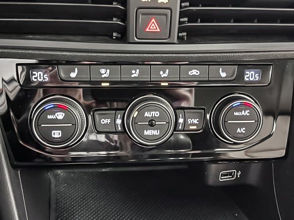 Volkswagen Jetta highline 2019-22