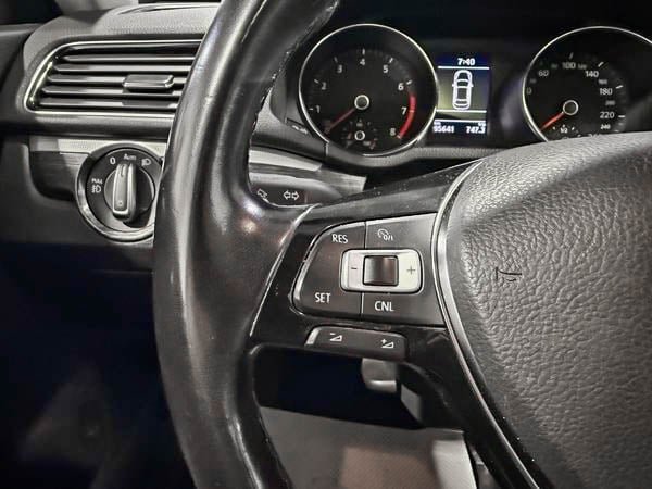 2018 Volkswagen Passat COMFORLINE-15