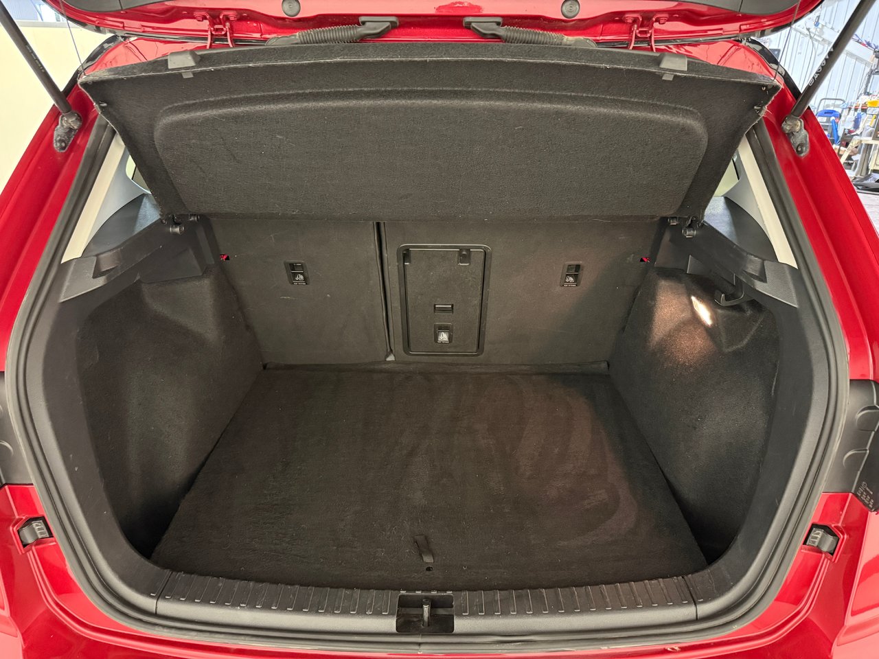 Volkswagen Taos HIGHLINE 2023-25