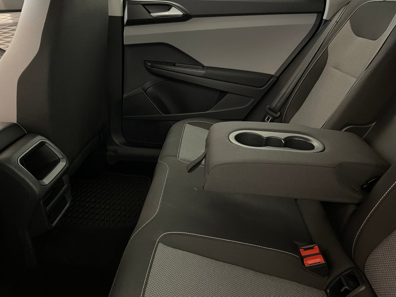 2023 Volkswagen Taos S-24