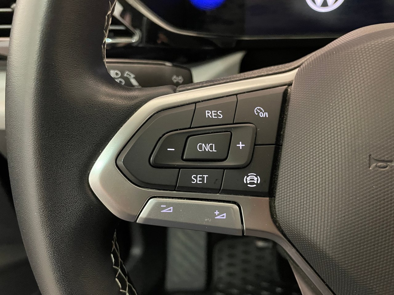 2023 Volkswagen Taos S-12