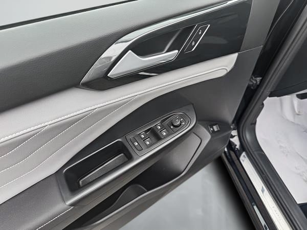 2024 Volkswagen Taos HIGHLINE AWD-9