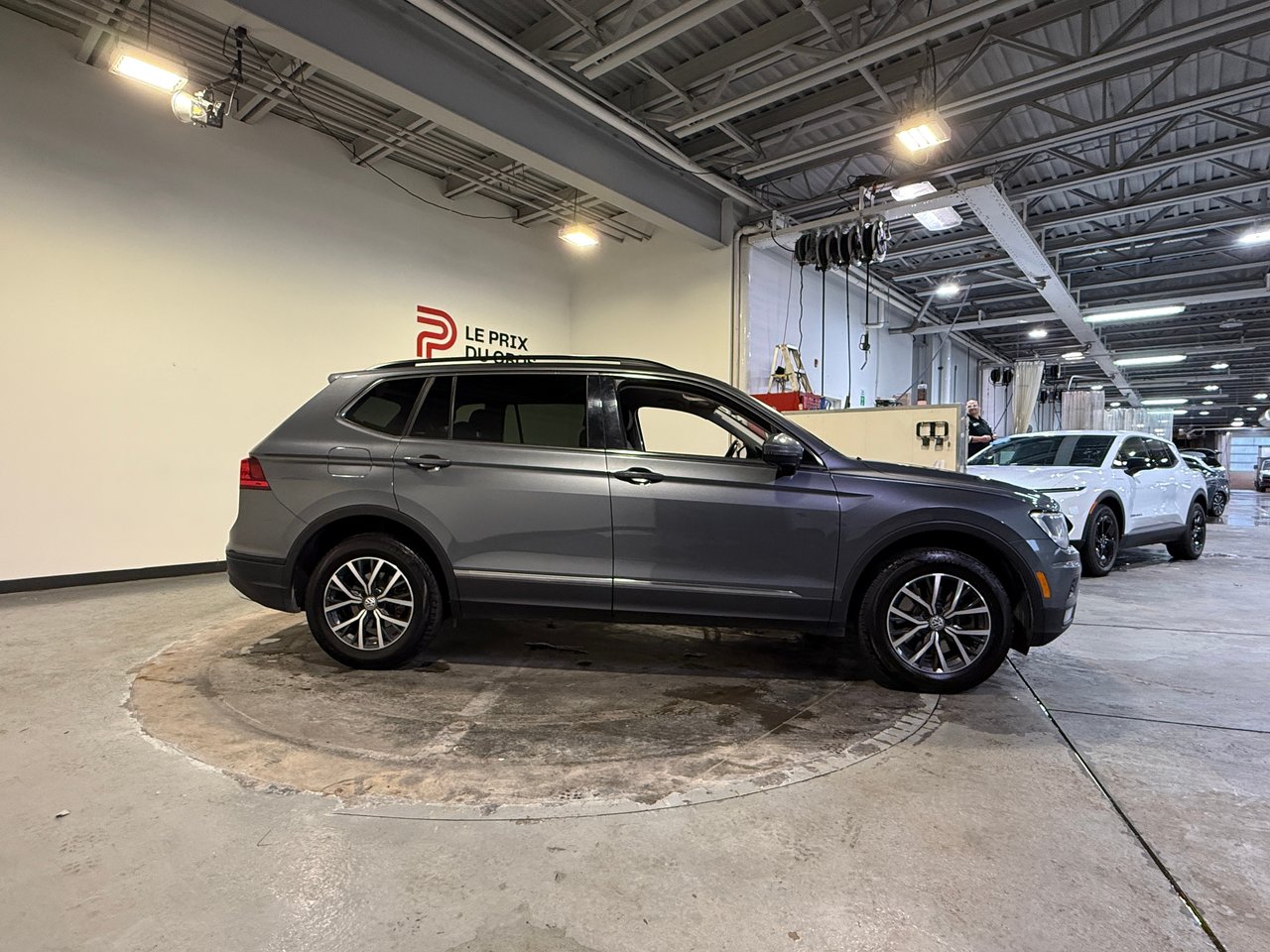 Volkswagen Tiguan COMFORTLINE 2019-1