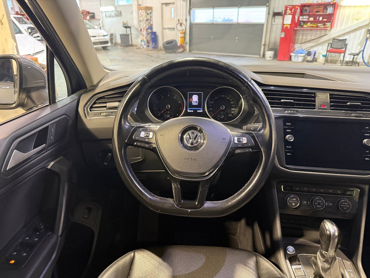 Volkswagen Tiguan COMFORTLINE 2019-13