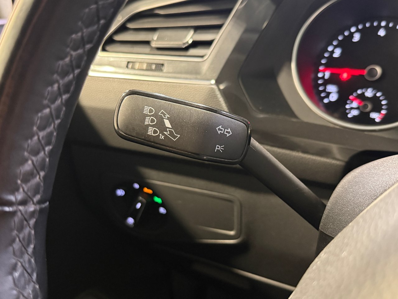Volkswagen Tiguan COMFORTLINE 2019-16