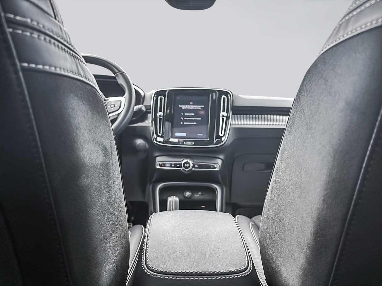 2022 Volvo Recharge XC40 tout électrique PURE ELECTRIQUE PLUS AWD-12
