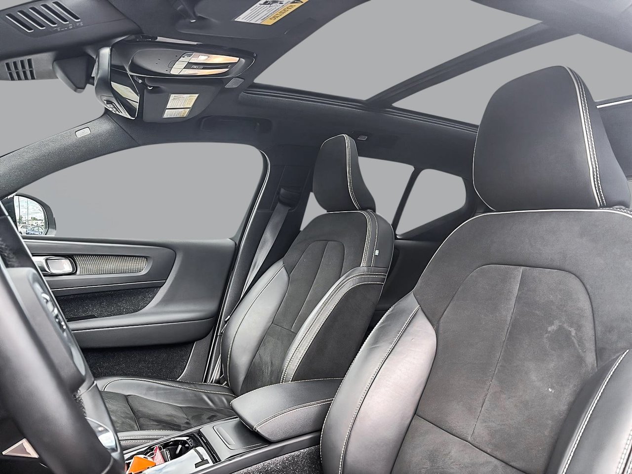 2022 Volvo Recharge XC40 tout électrique PURE ELECTRIQUE PLUS AWD-10