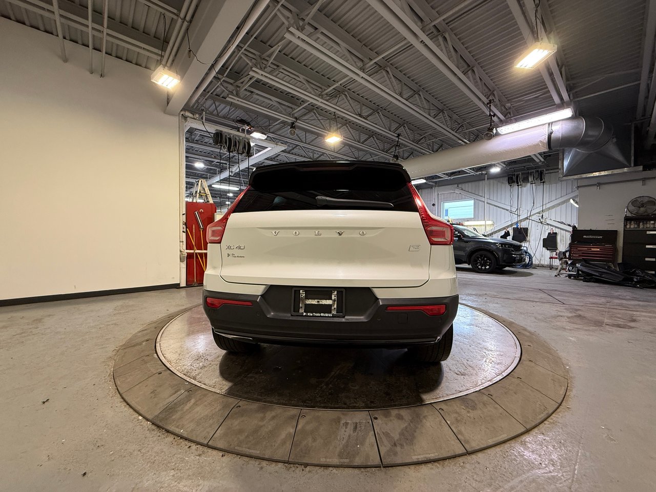 Volvo Recharge XC40 tout électrique TWIN PLUS 2023-3