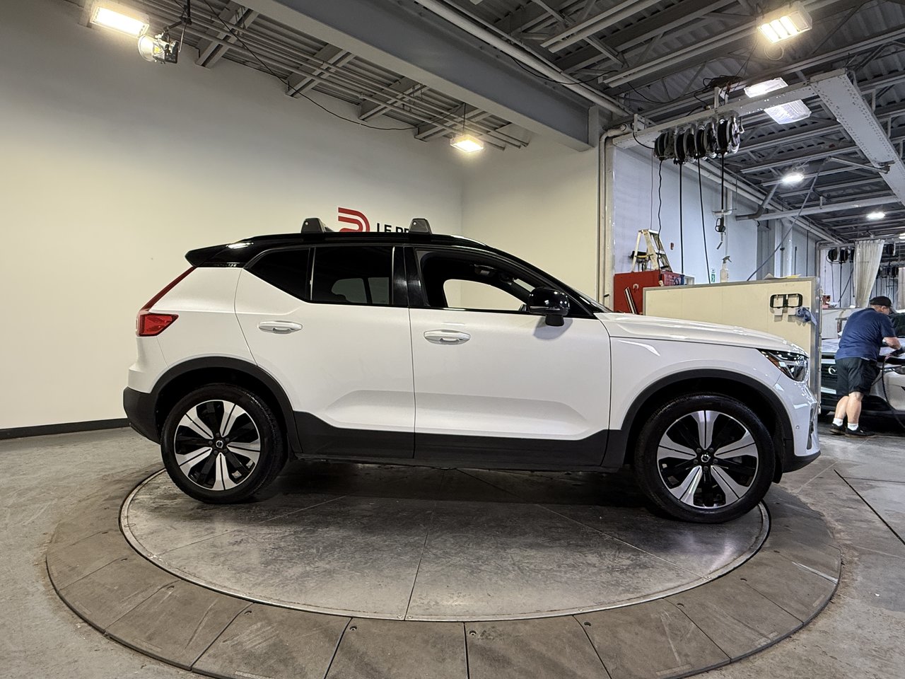 Volvo Recharge XC40 tout électrique TWIN PLUS 2023-1