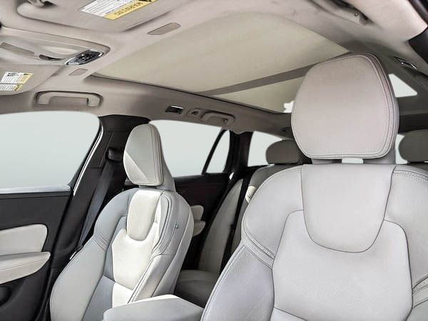 Volvo V60 Cross Country T5 PREMIER AWD // PLUS PACKAGE 2020-8