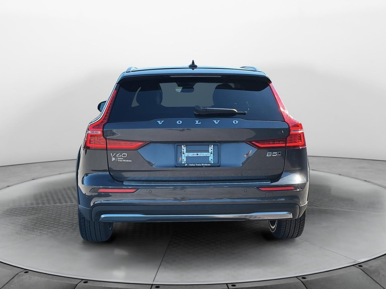 2024 Volvo V60 Cross Country B5 PLUS AWD-3