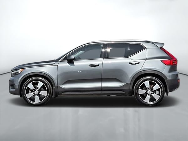 2019 Volvo XC40 MOMENTUM AWD// PLUS PACKAGE-7