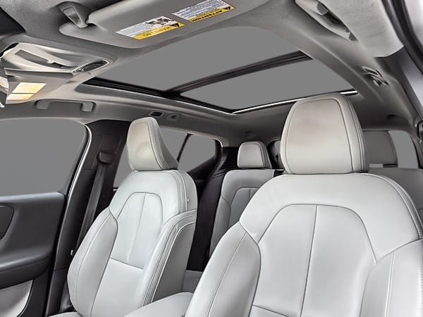 2019 Volvo XC40 MOMENTUM AWD// PLUS PACKAGE-15