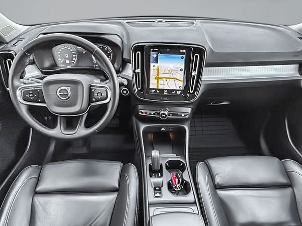 2020 Volvo XC40 T5 MOMENTUM AWD-12