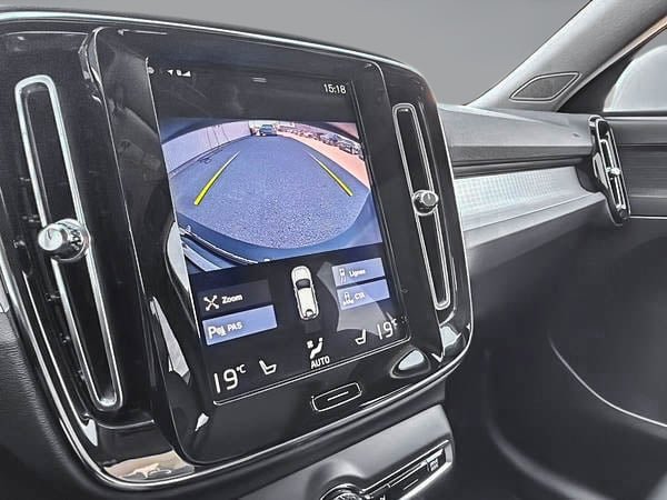 2020 Volvo XC40 T5 MOMENTUM AWD-18
