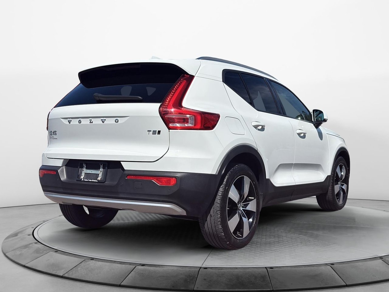 2020 Volvo XC40 T5 MOMENTUM AWD-4