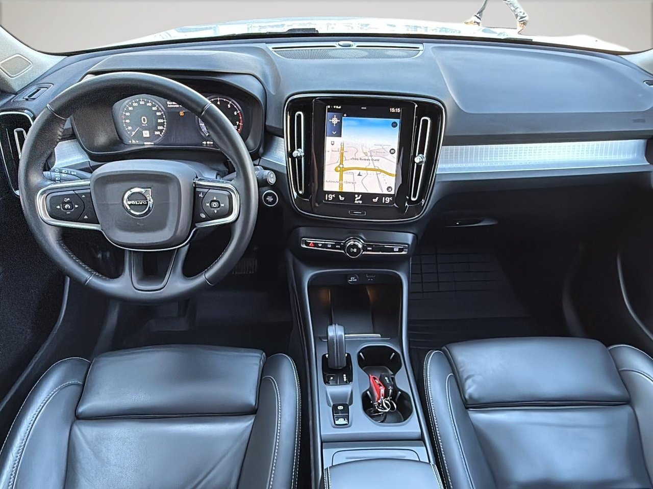 2020 Volvo XC40 T5 MOMENTUM AWD-12