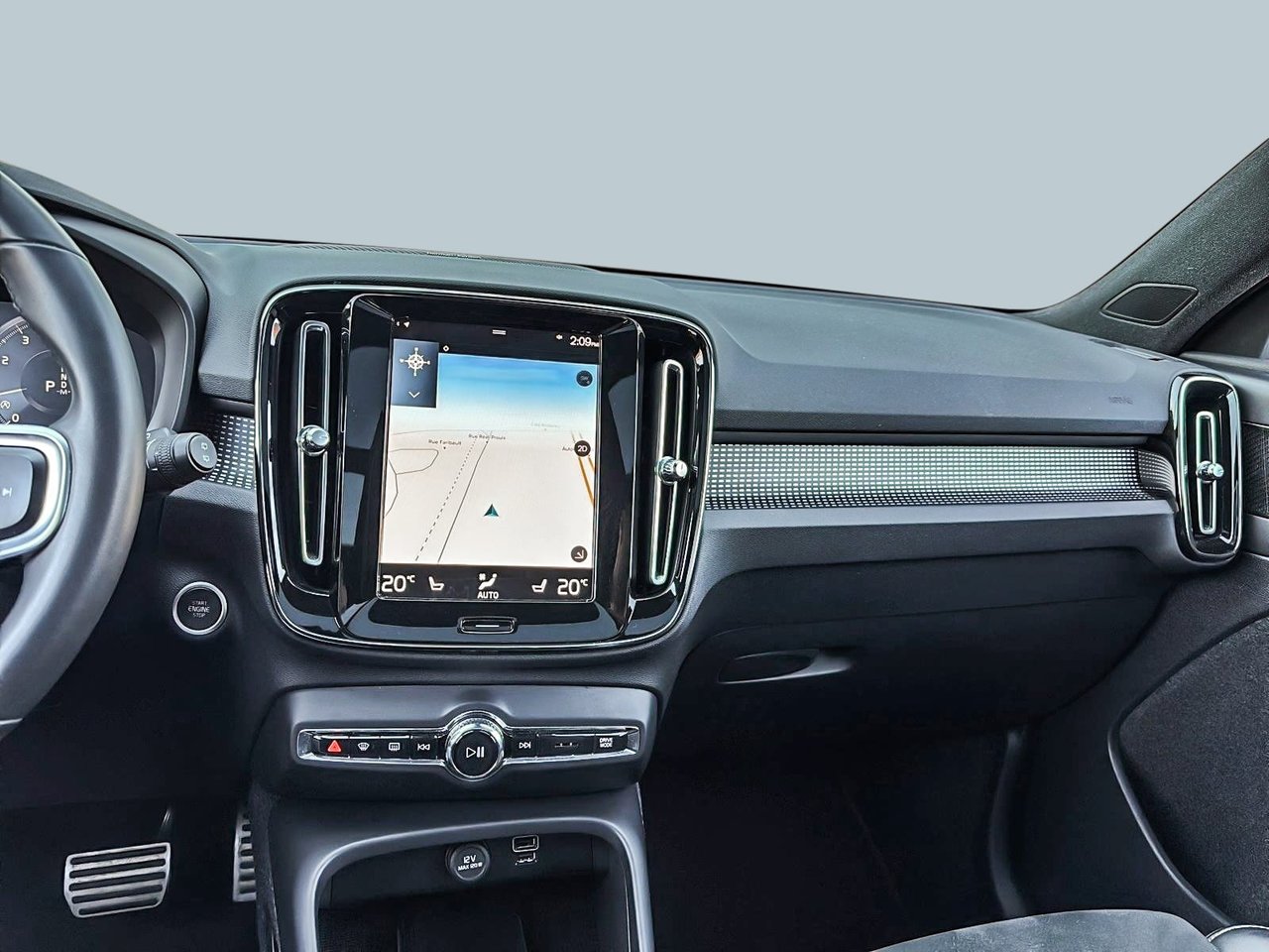 2022 Volvo XC40 T5 R-DESIGN AWD-11