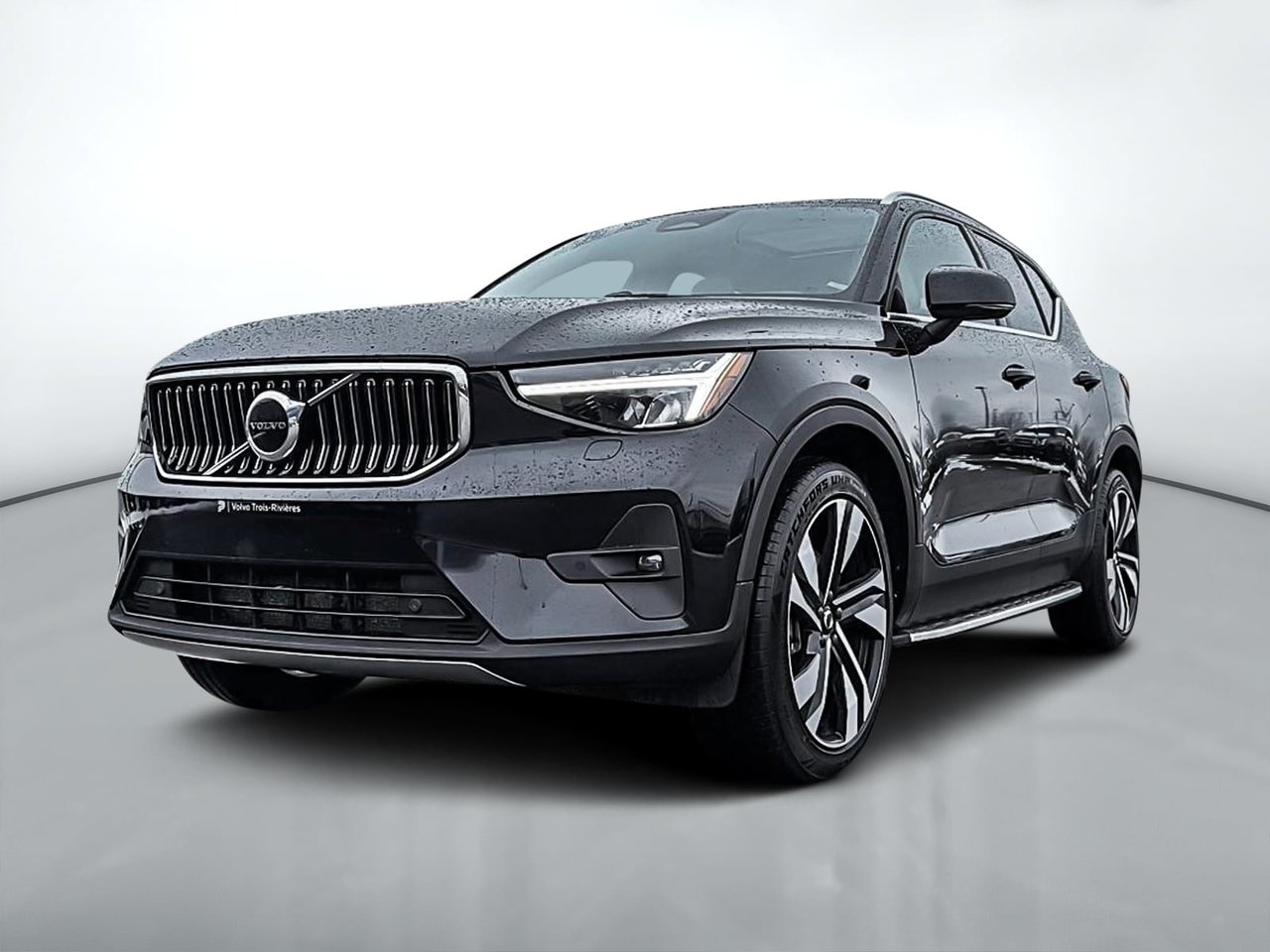 Volvo XC40 B5 PLUS AWD 2023-2