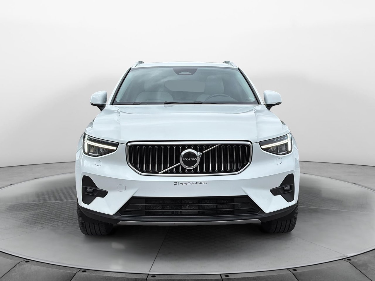 Volvo XC40 B5 PLUS AWD 2023-1