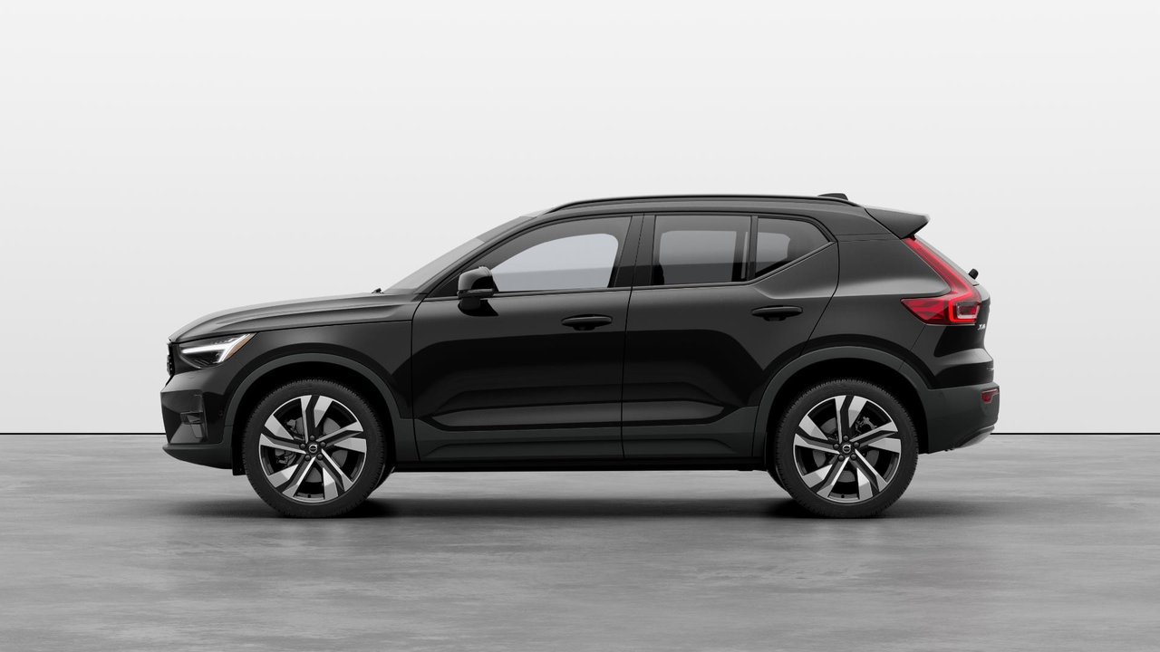 2024 Volvo XC40 Ultimate Dark Theme-5
